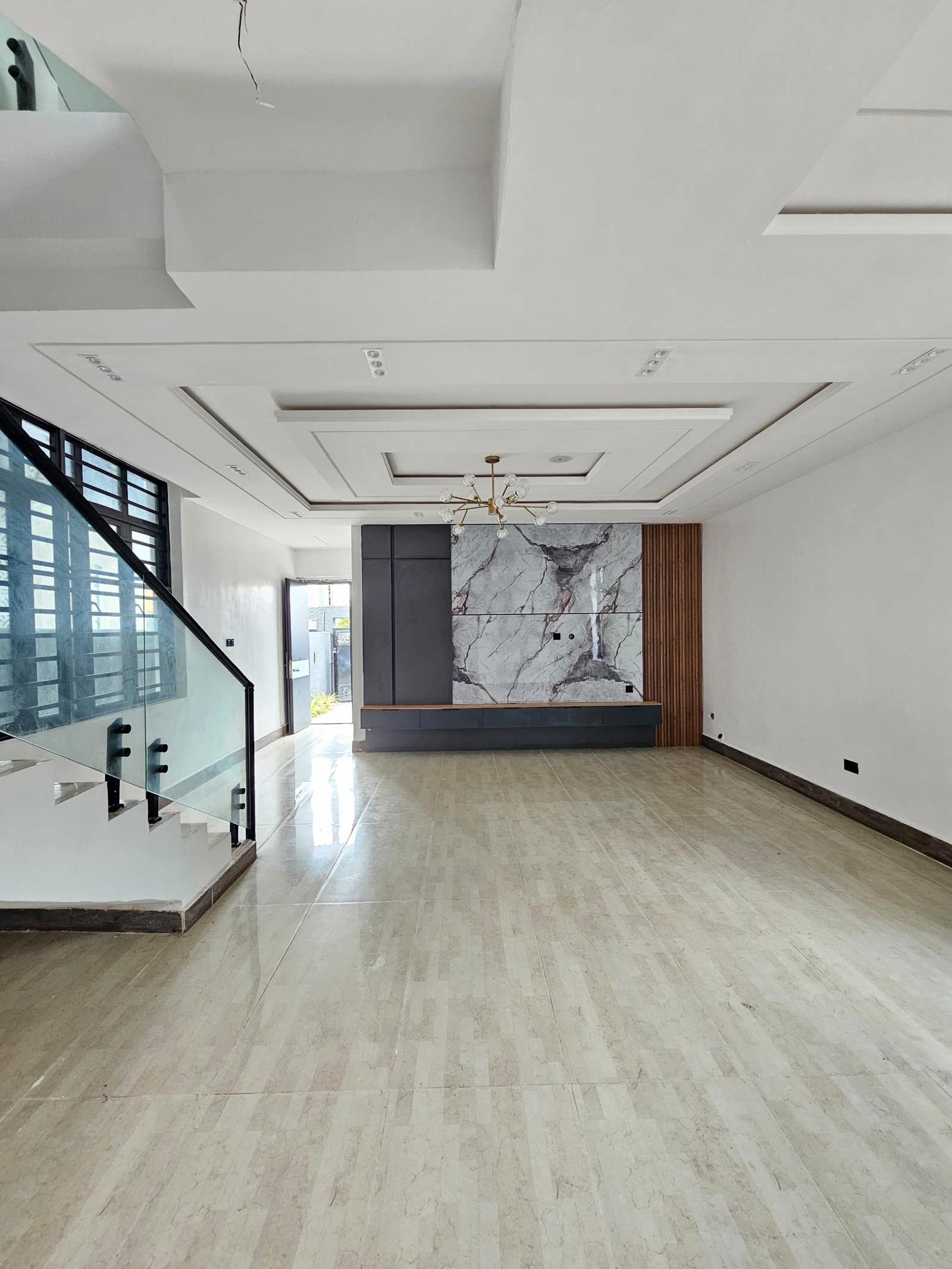 Newly Built  5-bedroom detached house